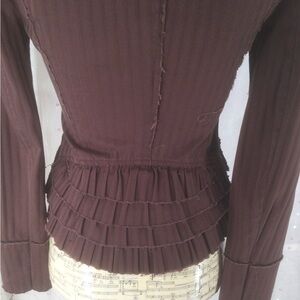 6 Degrees small brown fitted jacket with front pockets